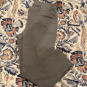 Old Navy Pixie Chino